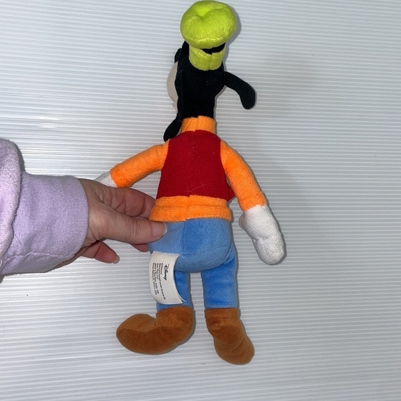 Disney 10” stuffed plush Goofy character - Picture 2 of 9